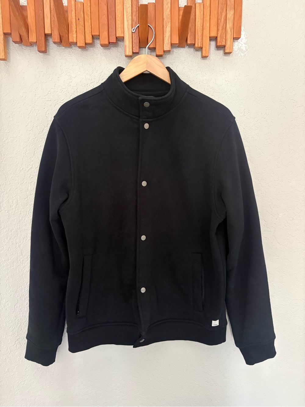 Vuori Seaside Bomber Jacket V296 Black Organic Cotton Fleece Size Large